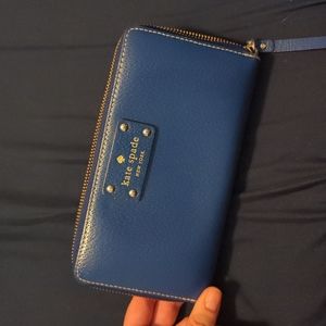 Excellent used condition Kate Spade wallet